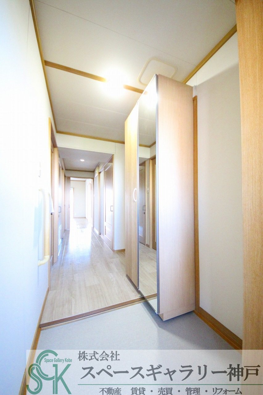 県営伊川谷第2高層住宅の玄関|※お部屋により仕様が異なる場合があります※