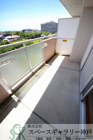 県営伊川谷第2高層住宅のバルコニー|※お部屋により仕様が異なる場合があります※