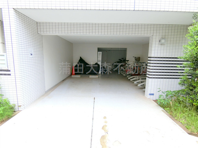 レアライズ蒲田の駐車場|平置き駐車場