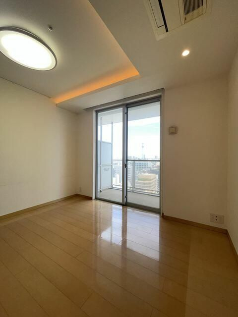 東京タイムズタワーの内装