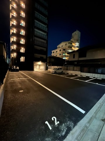 S-RESIDENCE東海通　名古屋市賃貸　仲介手数料無料の駐車場