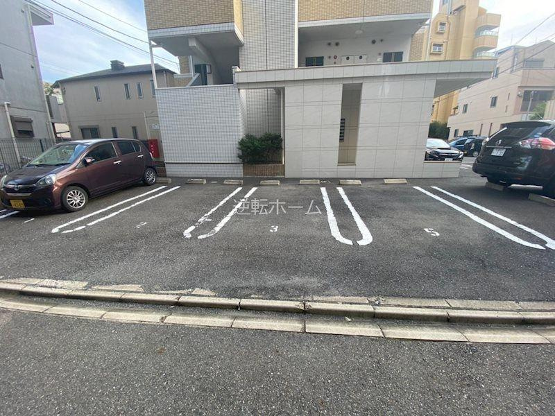 アルシオン　名古屋市賃貸　仲介手数料無料の駐車場