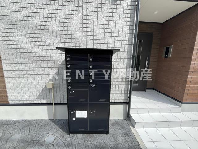 【エントランス】 | イクシオＭ’ｓ　ＨＯＵＳＥ | 毎日通るエントランスはこのようになっています