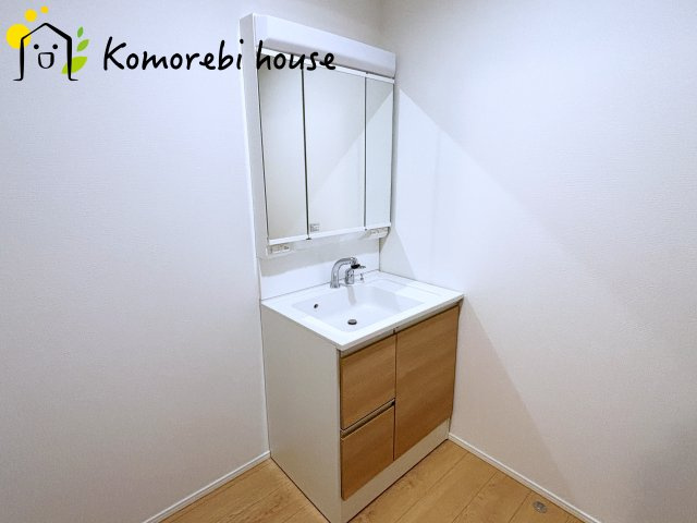 さいたま市西区三橋　第1期　新築一戸建て　リナージュ　02の独立洗面台|独立洗面台です