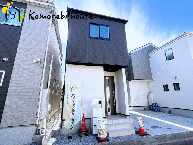 さいたま市西区三橋　第1期　新築一戸建て　リナージュ　02の外観|黒と白のツートンがカッコイイ外観です