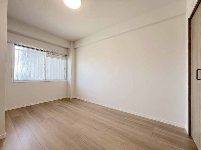 日商岩井福陵マンションの洋室