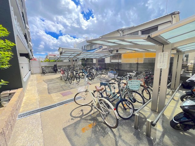 日商岩井福陵マンションの駐輪場