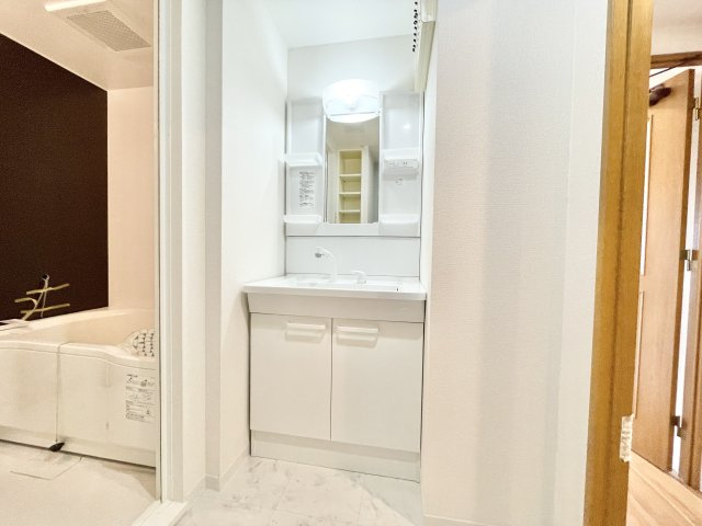 ランフォルセ枚方パークガーデンの独立洗面台|朝の身支度には欠かせない独立洗面化粧台