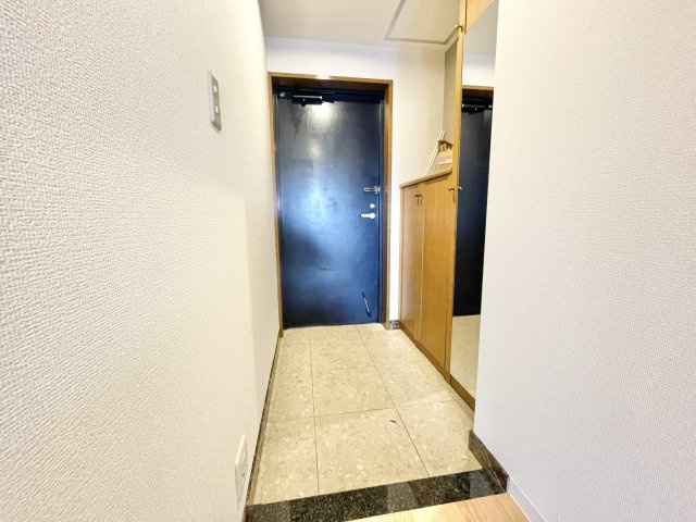 ランフォルセ枚方パークガーデンの玄関|シンプルで使いやすい玄関です