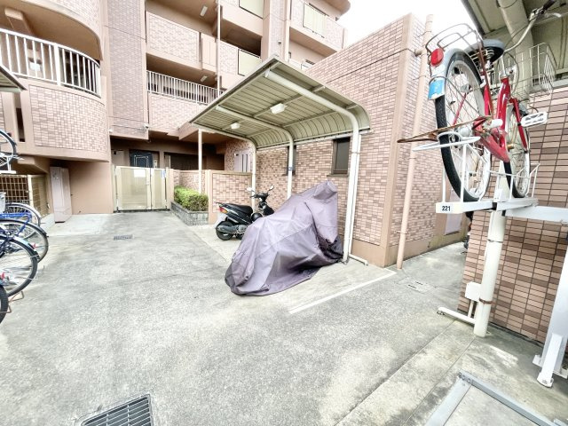 ランフォルセ枚方パークガーデンの駐輪場