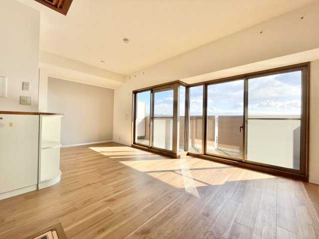 ランフォルセ枚方パークガーデンの居間・リビング|リビングです