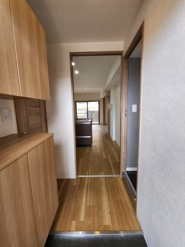 シャトー橿原の玄関|大容量のシューズボックス付き玄関