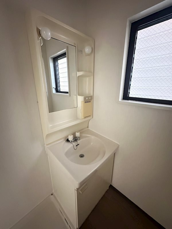 コートハウスITOの独立洗面台