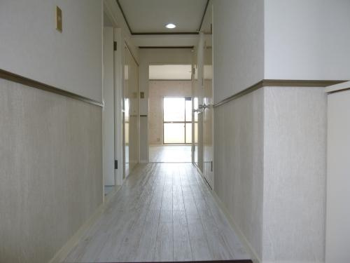 ミラベル元植田の玄関