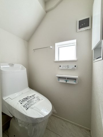 桜井西之宮24-1期全１棟のトイレ|温水洗浄便座付きトイレ