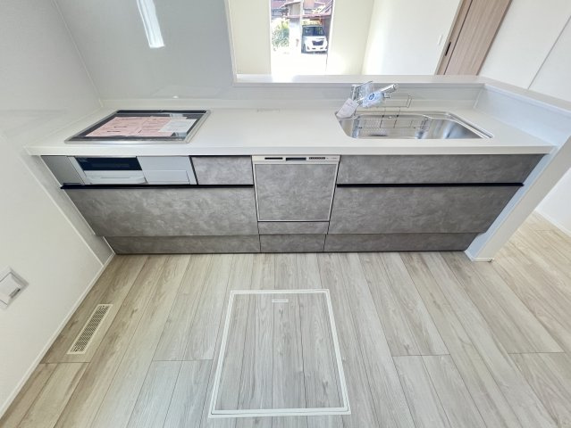 桜井西之宮24-1期全１棟のキッチン|食器洗い乾燥機付きです