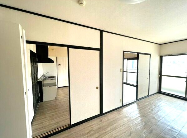 ミラベル元植田の居間・リビング