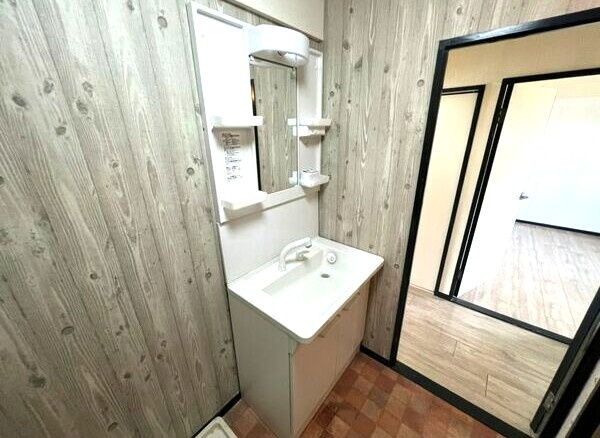 ミラベル元植田の洗面所