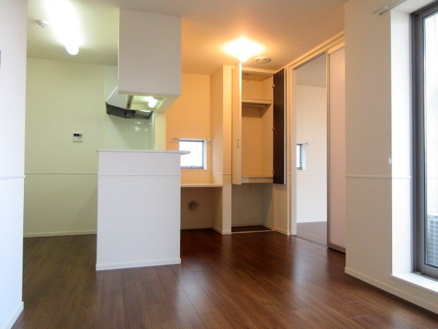 ザ・ヘーベルレジデンスの居間・リビング|★ＬＤＫ１０．７帖★