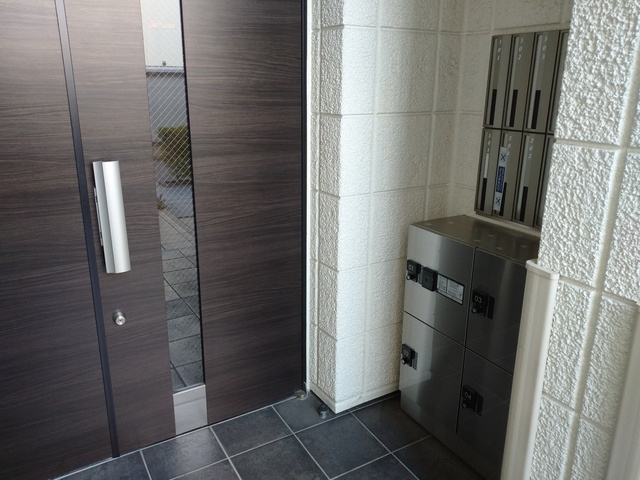 ザ・ヘーベルレジデンスのエントランス|★オートロック付きのエントランス★