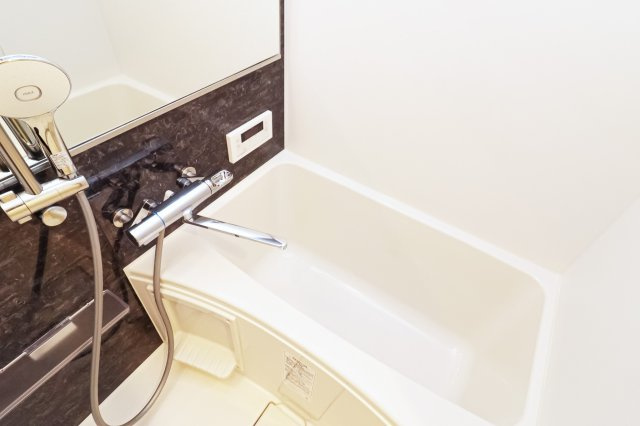 サヴォイレトワールセレステ　2階の浴室|別号室のものになります。現状優先。