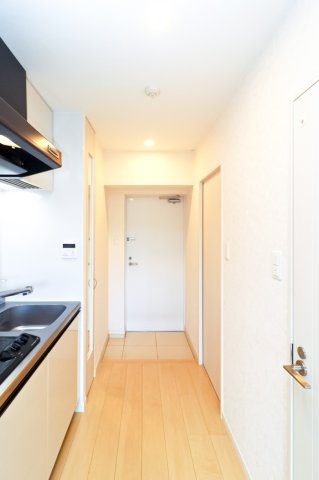 サヴォイレトワールセレステ　2階の玄関|別号室のものになります。現状優先。