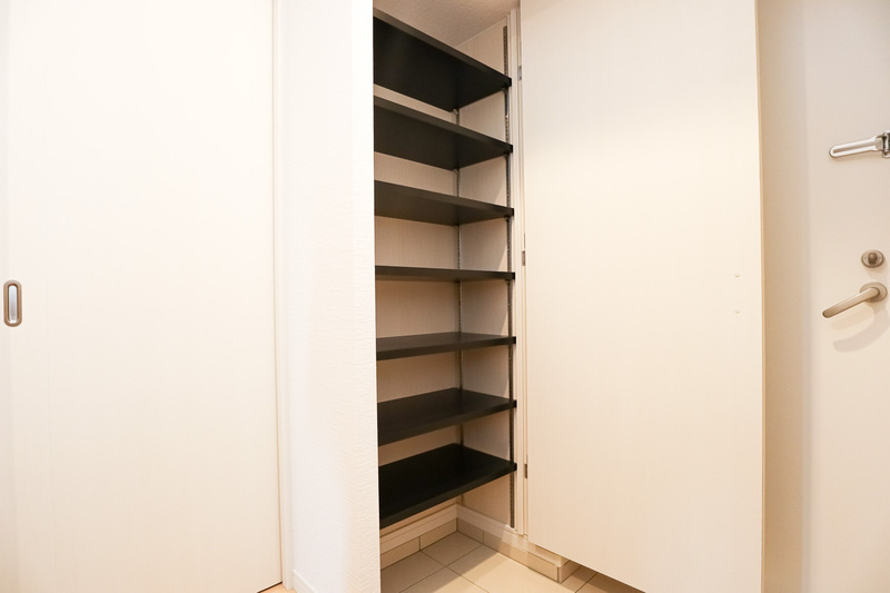 サヴォイレトワールセレステ　2階の収納|別号室のものになります。現状優先。