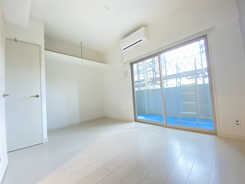 サヴォイレトワールセレステ　2階の居間・リビング|別号室のものになります。現状優先。