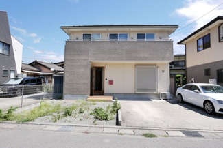 【外観】 | 平成27年築の綺麗で今時の外観