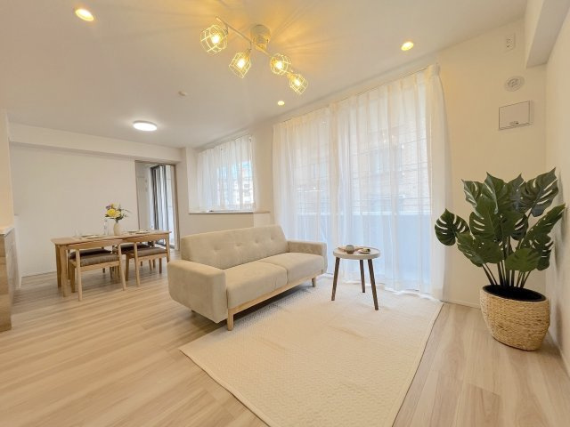 アーバンパレス春日一の谷の居間・リビング