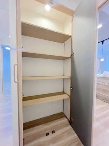 アーバンパレス春日一の谷の収納