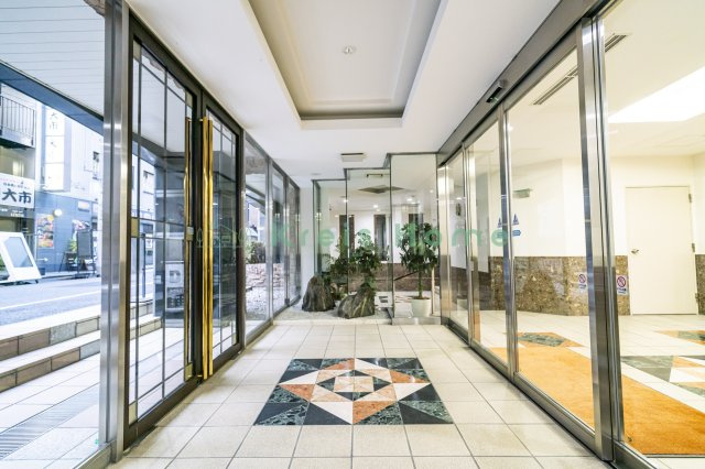 ダイアパレスグランデージ日本橋のエントランス