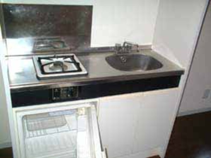 セジュール･パレのキッチン|205：キッチン（ミニ冷蔵庫付）