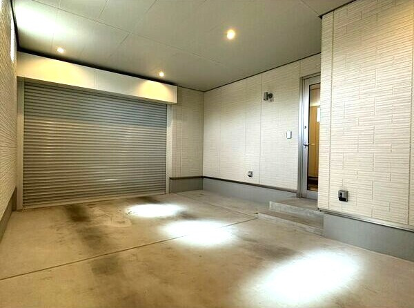 東加賀野井戸建の駐車場