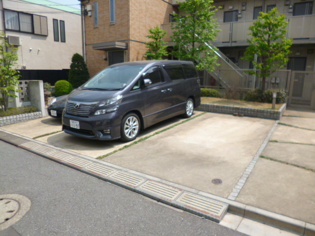 コーナス　フロリダの駐車場|★敷地内駐車場付です♪