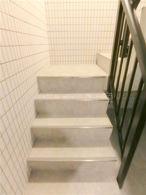 ルネサンスコート蒲田のその他共用部分|共用階段