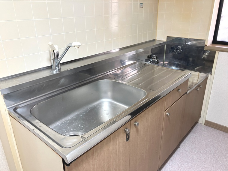 東小岩戸建のキッチン