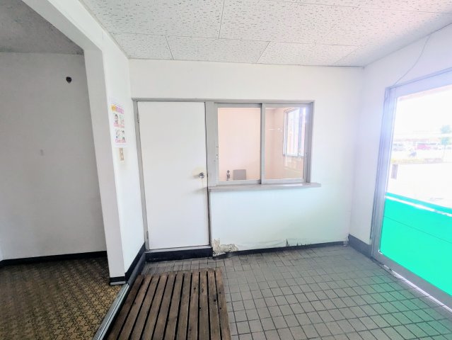 刈谷寮(1棟)の玄関
