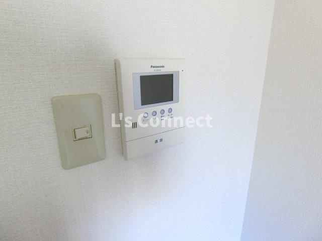 【セキュリティ】 | ブランドール八乙女 | 突然の来客時もＴＶモニターホンでしっかり確認。