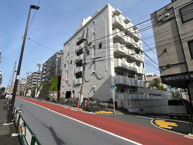 ヴェラハイツ新宿の外観