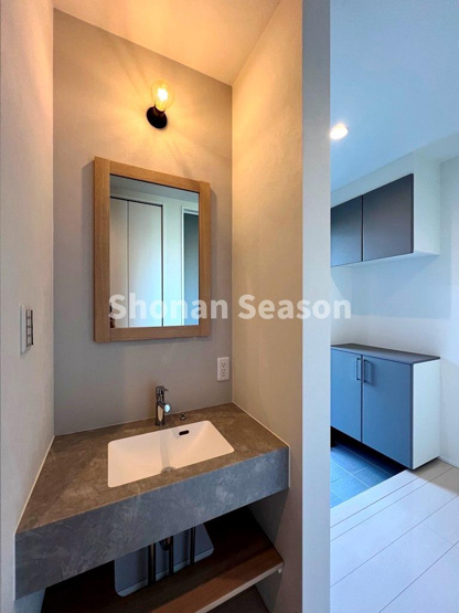 【内装】 | 玄関や廊下近くに便利な手洗い場♪ 帰宅後すぐに手洗いができて衛生的です。