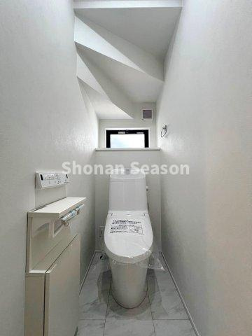 【トイレ】 | シンプルで落ち着いた空間◎ お掃除もしやすく清潔を保てます。