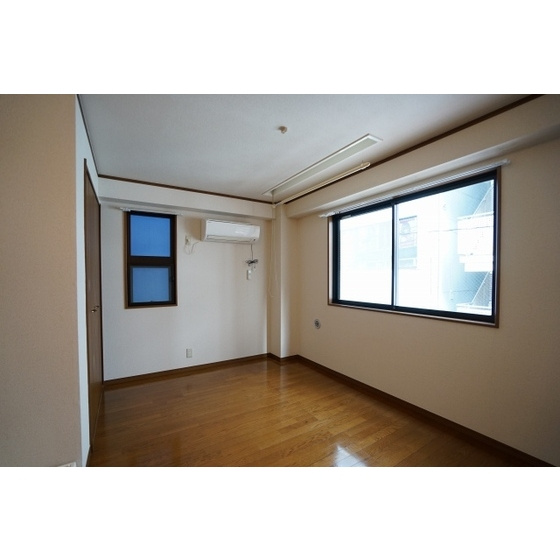 亀戸東口エトワールＭ・Ｋの居間・リビング|洋室