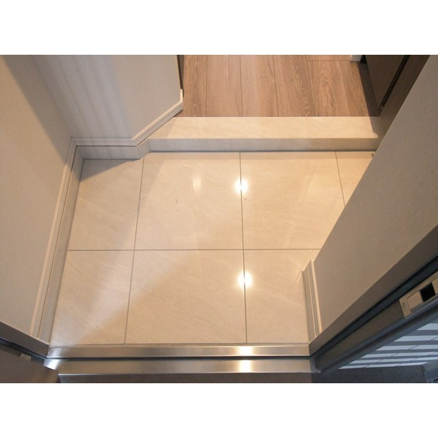 ルネサンスコート上野入谷の玄関