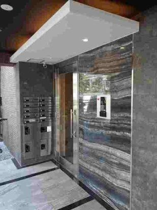 グランディスのエントランス