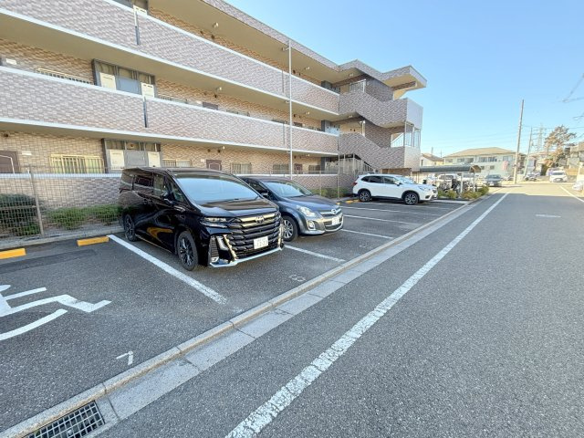 ＦＫハイツの駐車場