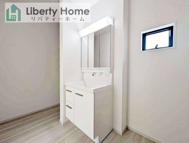 日立市相賀町1期　新築戸建の独立洗面台