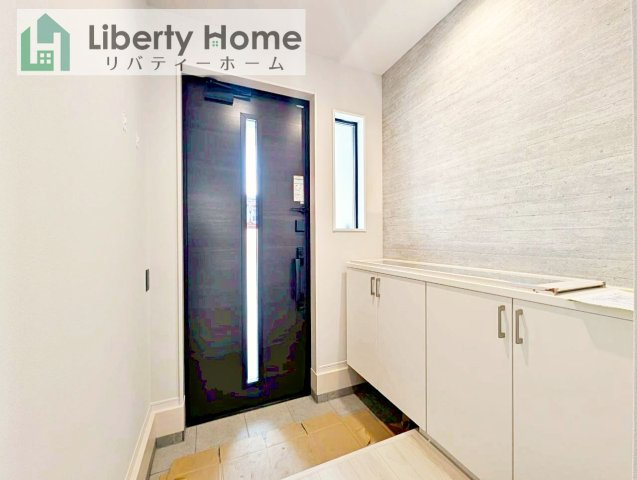 日立市相賀町1期　新築戸建の玄関