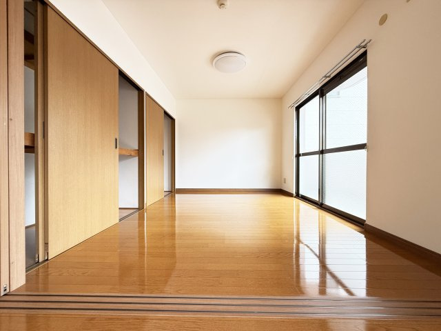 ハイツショウエイ2号館の洋室