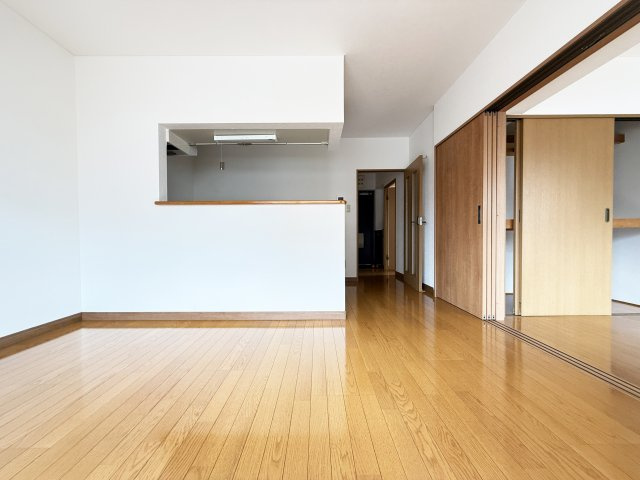 ハイツショウエイ2号館の居間・リビング